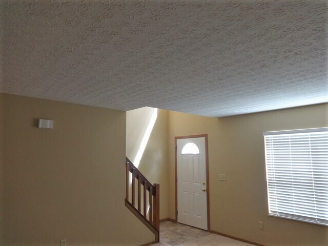 Building Photo - 2927 Blue Moon Dr