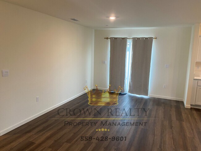 Foto del edificio - 2244 Samuel St