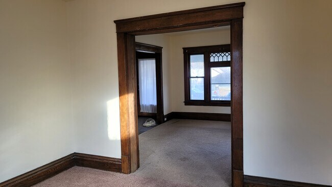 Foto del edificio - 333 S McKinley Ave