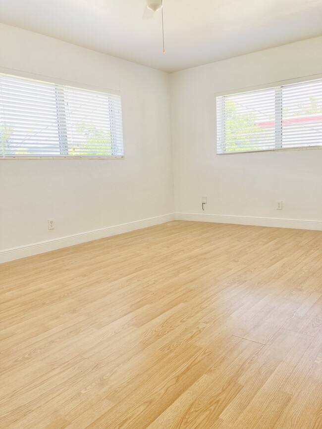 Bedroom - 8115 Hawthorne Ave