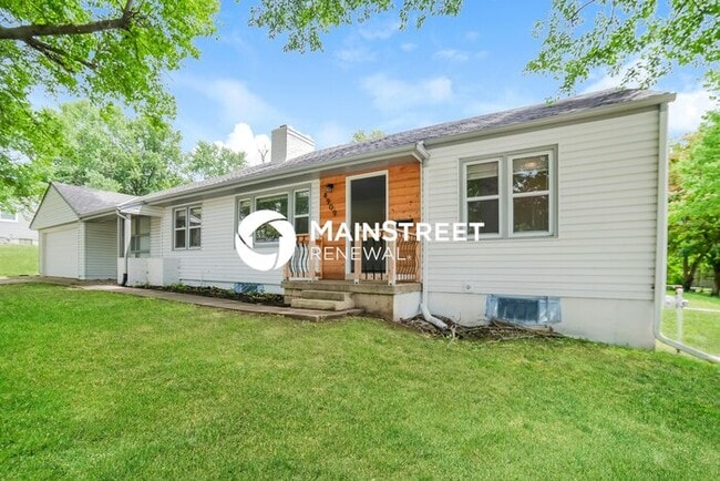 Building Photo - 3 Bedroom Pet-Friendly Home in Kansas City, MO with Main Street Renewal