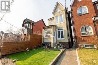 Building Photo - 244 Roxton Rd