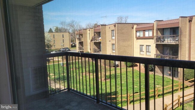 Foto del edificio - 7597 Gales Ct