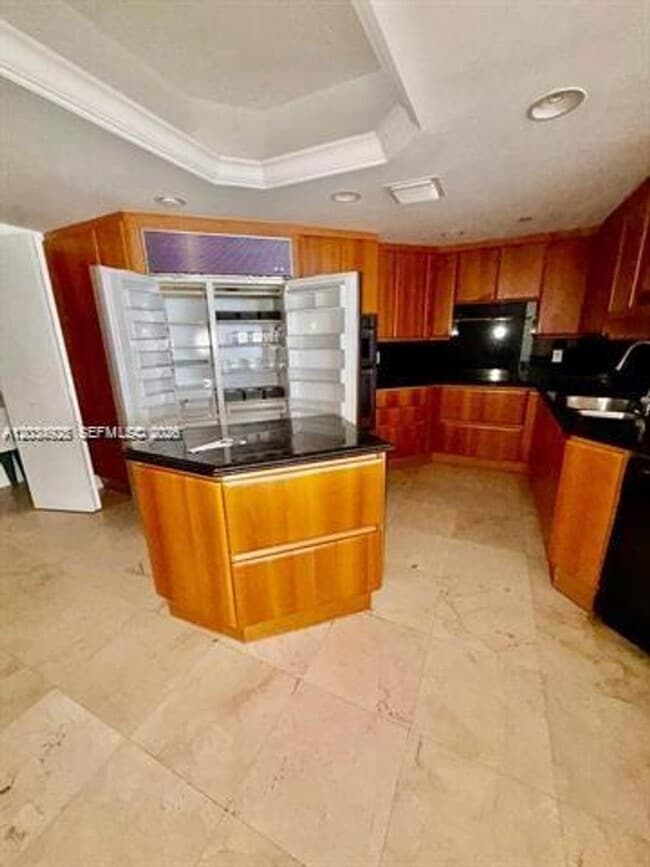 Foto del edificio - 9595 Collins Ave
