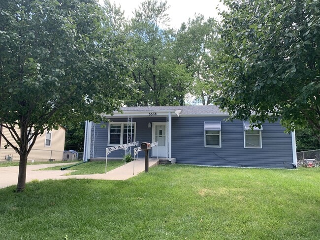 Photo - 5538 N 65th St House