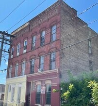 Building Photo - 475 S Pearl St