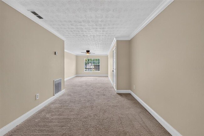 Foto del edificio - 5301 Hansel Ave