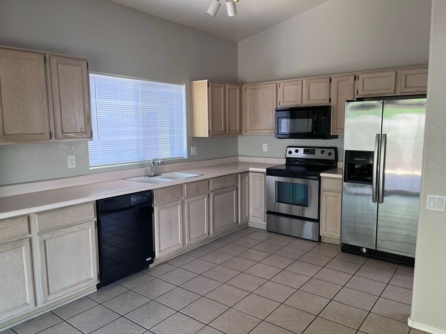 Building Photo - 3 Bed/ 2Bath Single Level Home in Ahwatukee Area