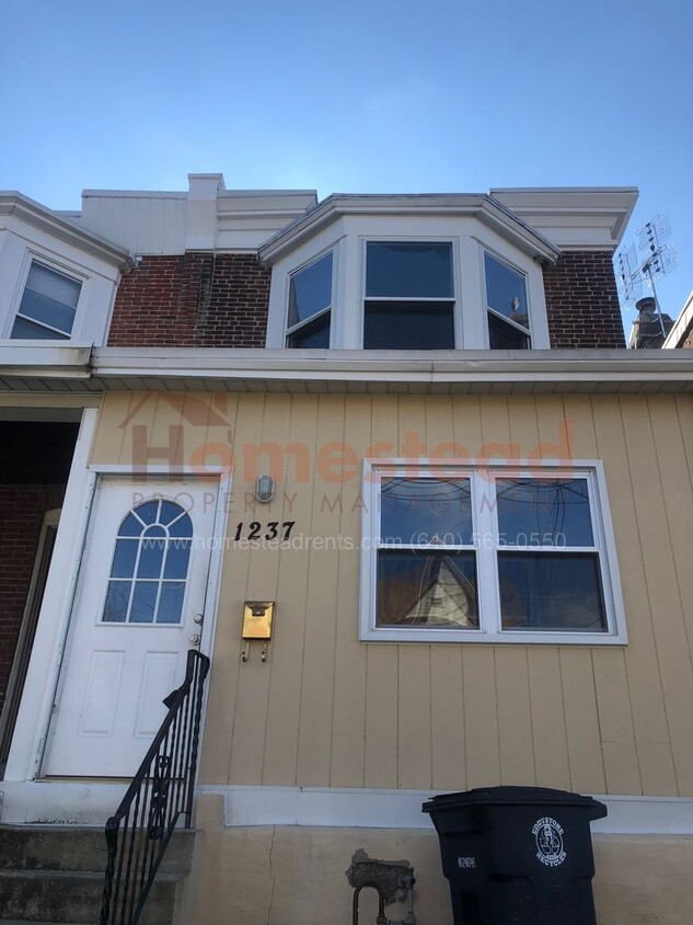 Primary Photo - 3 BED, 2 BATH EDDYSTONE HOME