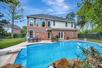 Building Photo - 1639 Lakeside Enclave Dr