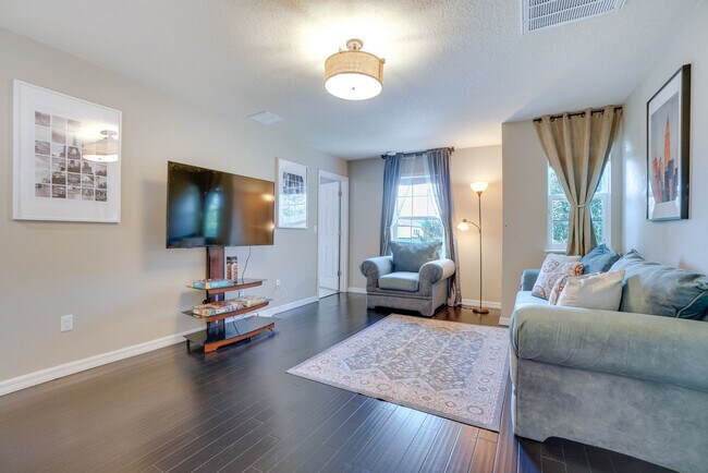 Foto del edificio - 14822 Fells Ln