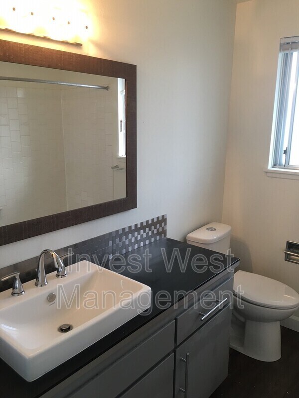 Foto del edificio - 319 NE 104th Ave