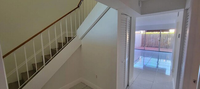 Foto del edificio - 14211 SW 62nd St