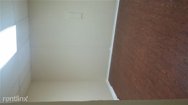 Building Photo - 164 Elmwood Ave