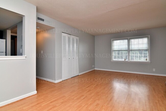 Building Photo - 402 North Hite Avenue 9A