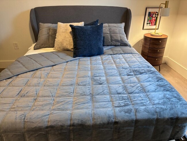 Building Photo - Wild Rose Villas