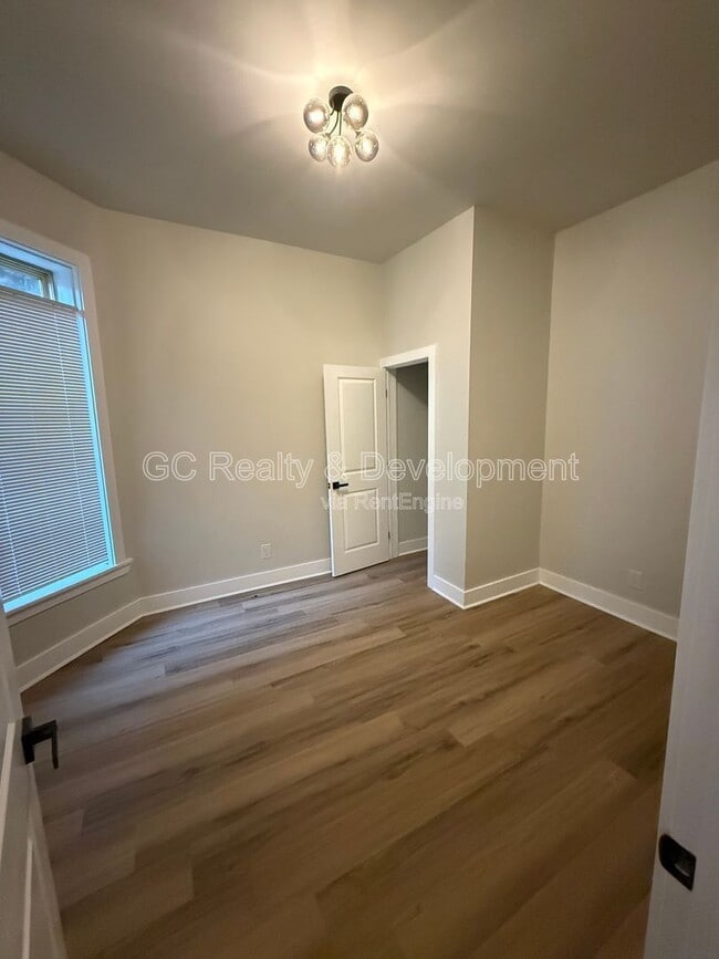 Building Photo - 4241 S Calumet Ave