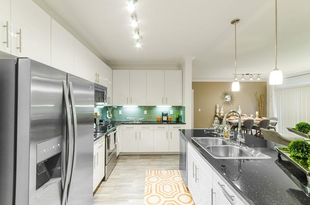 Primary Photo - 1100 W Trinity Mills Rd