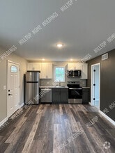 Building Photo - 12 Frazier Oaks Rd
