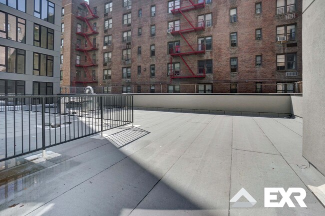 Foto del edificio - 14815 89th Ave
