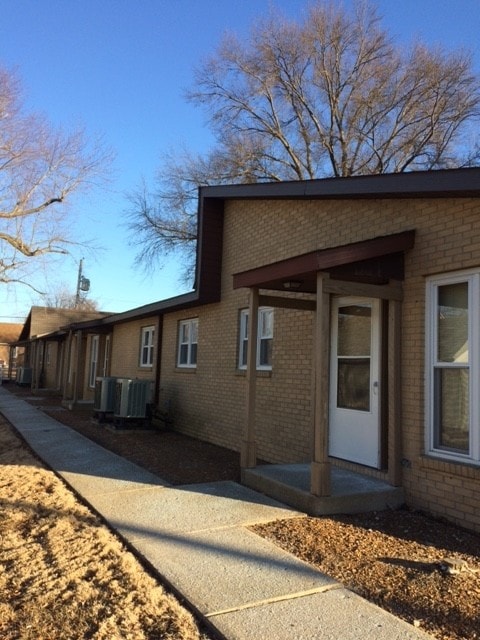 Primary Photo - Hoyleton Park Apartments