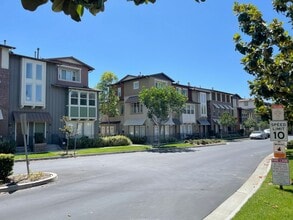 Building Photo - 282 Tustin Field Dr