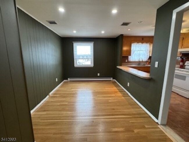 Building Photo - 510 Helfin St