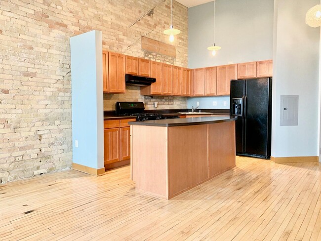 Building Photo - 1017 S 2nd St