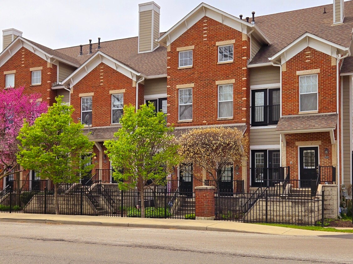 Foto principal - 6595 Reserve Dr