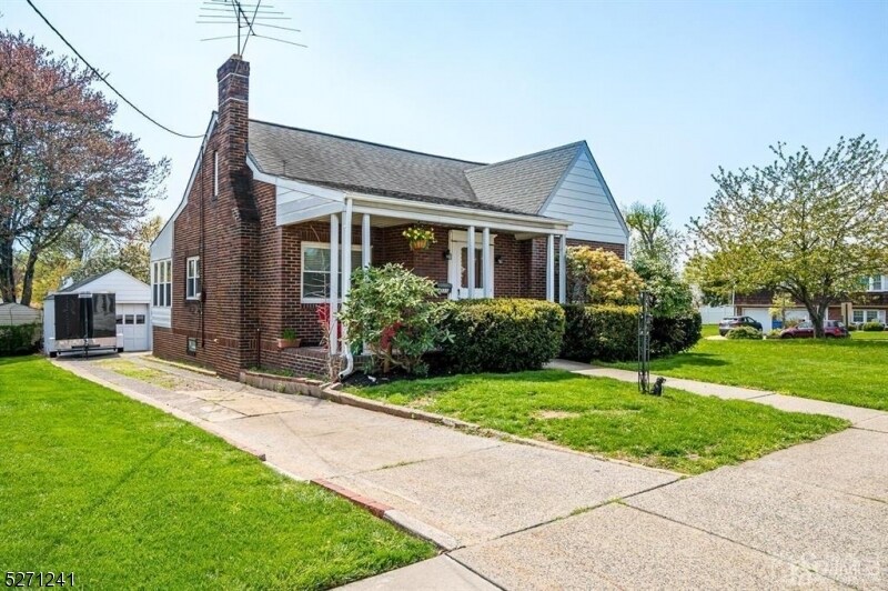 Primary Photo - 311 Green St