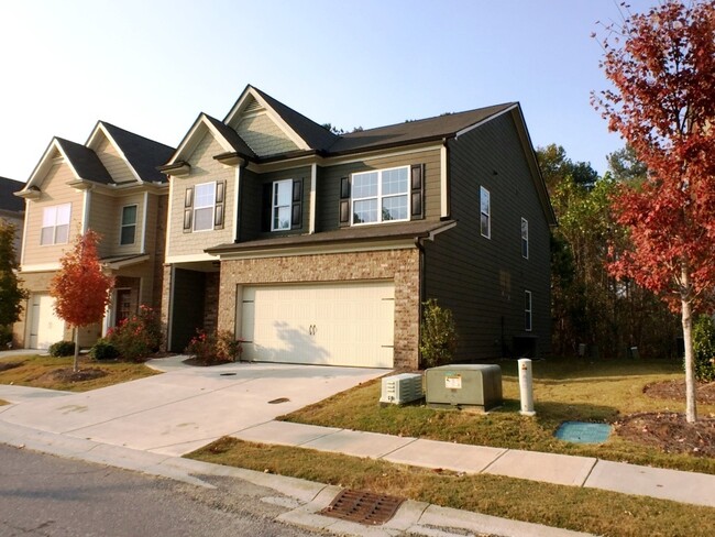 Foto del edificio - Modern 3BR Townhome - Swim/Tennis and More!