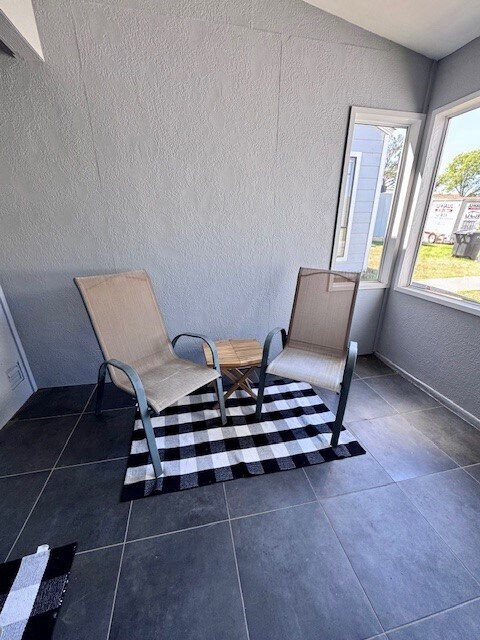 Foto del edificio - 46 Westwood Vlg Dr