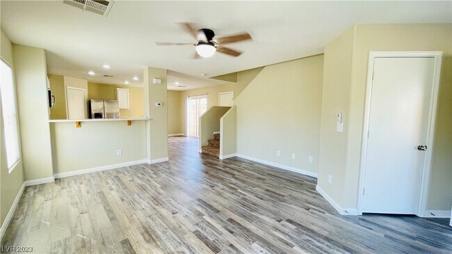 Building Photo - 5783 Sol Vista Ave