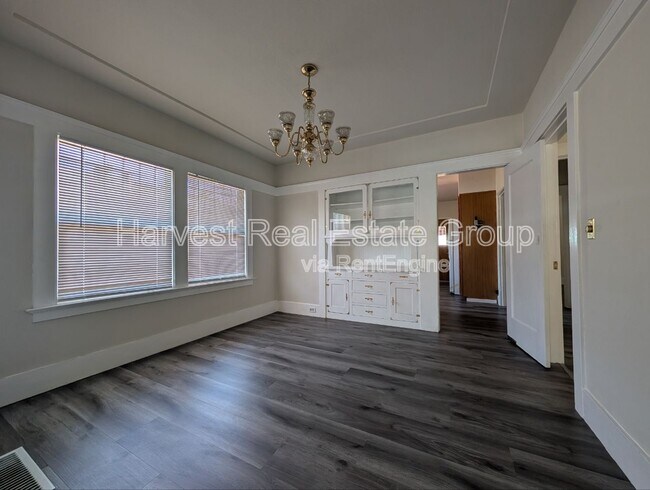 Foto del edificio - 5932 Morse Dr