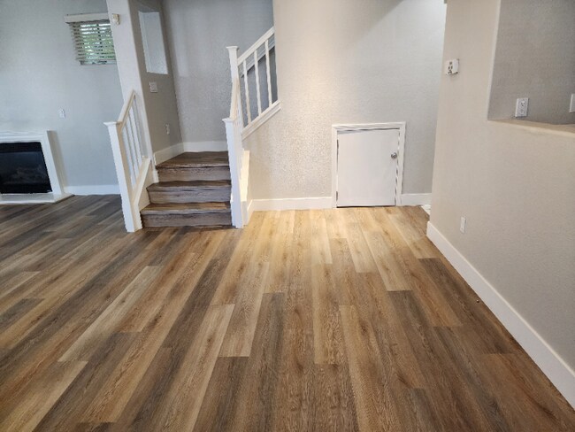 Foto del edificio - 1117 Baywood Ln