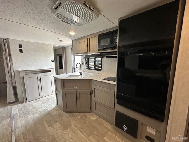 Foto del edificio - 4714 Wynn Dr