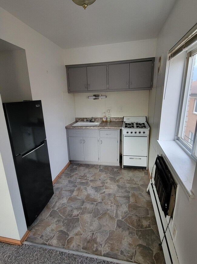 Foto del edificio - 6535 Beloit Rd