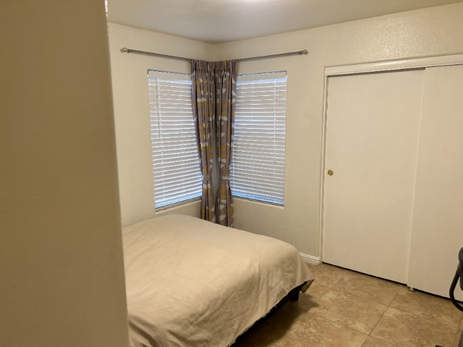 Building Photo - 5557 Donaldson Ct