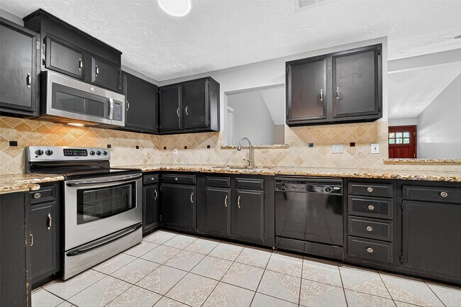 Building Photo - 7414 Breccia Dr