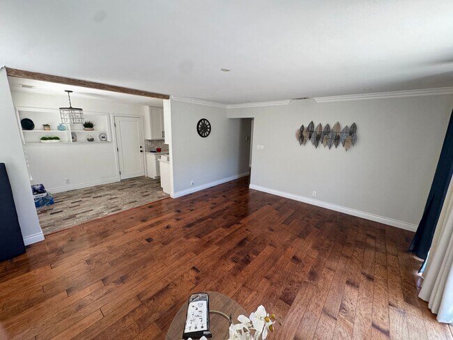 Foto del edificio - Meticulously Maintained Single-Story Home with Private Pool in Canterbury Village!