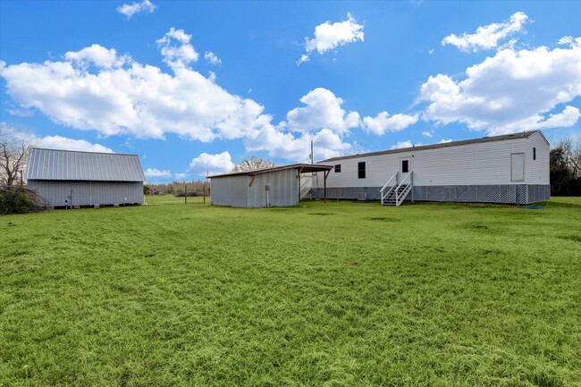 Building Photo - 5806 Hwy 35 Bypass