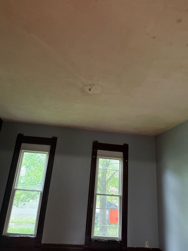 Building Photo - 245 W Church St