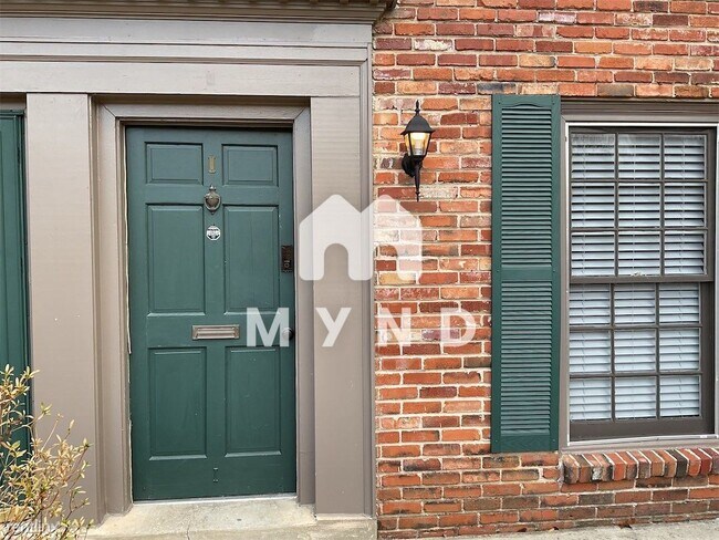 Building Photo - 2 br, 1.5 bath House - 3125 Colonial Way u...