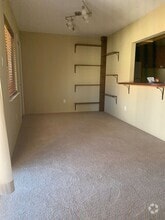 Building Photo - 937 L Country Club Dr SE