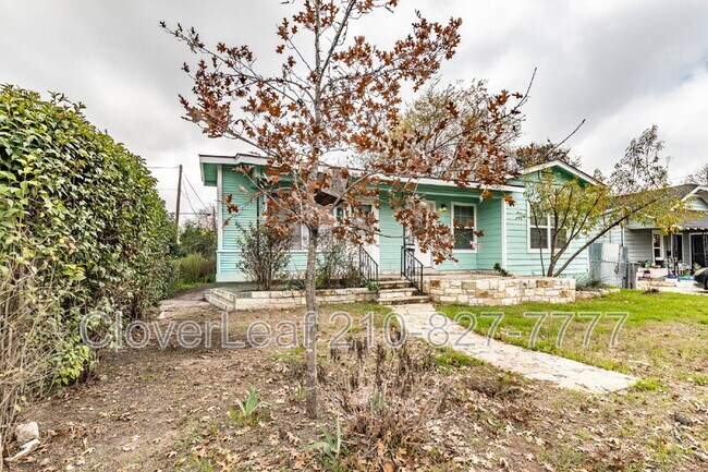 Foto del edificio - 3402 W Travis St