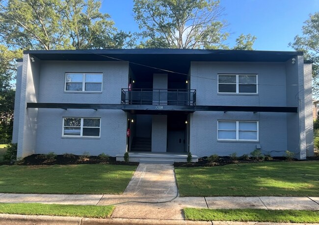 Exterior - 2208 Garden Pl
