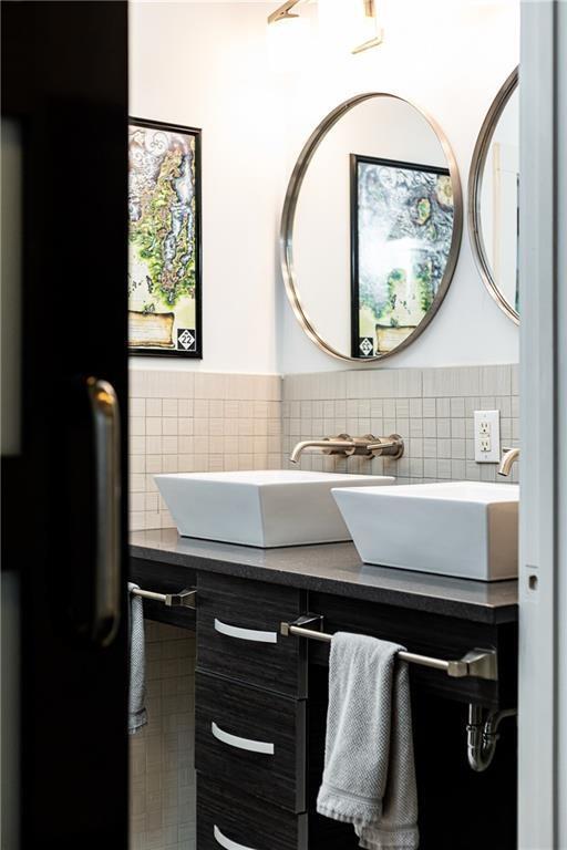 Foto del edificio - 1300 DeKalb Ave NE