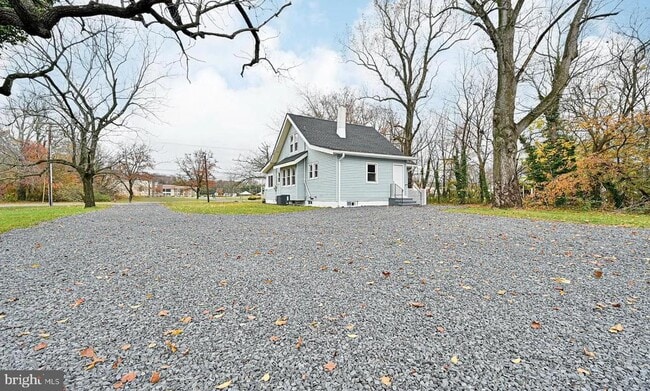 Foto del edificio - 2531 E Chestnut Ave