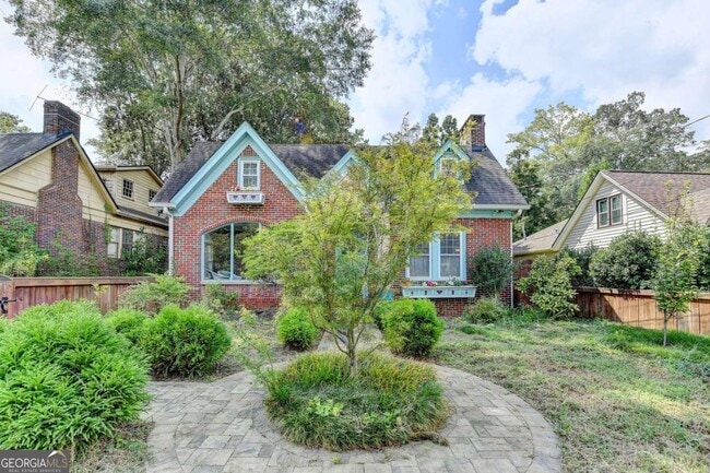 Building Photo - 309 S Columbia Dr