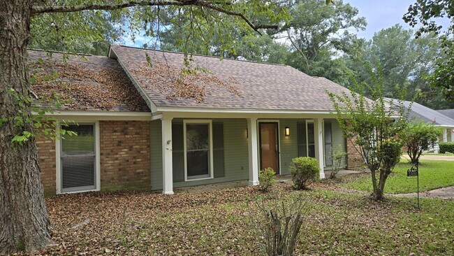 Foto del edificio - 405 Brentwood Dr